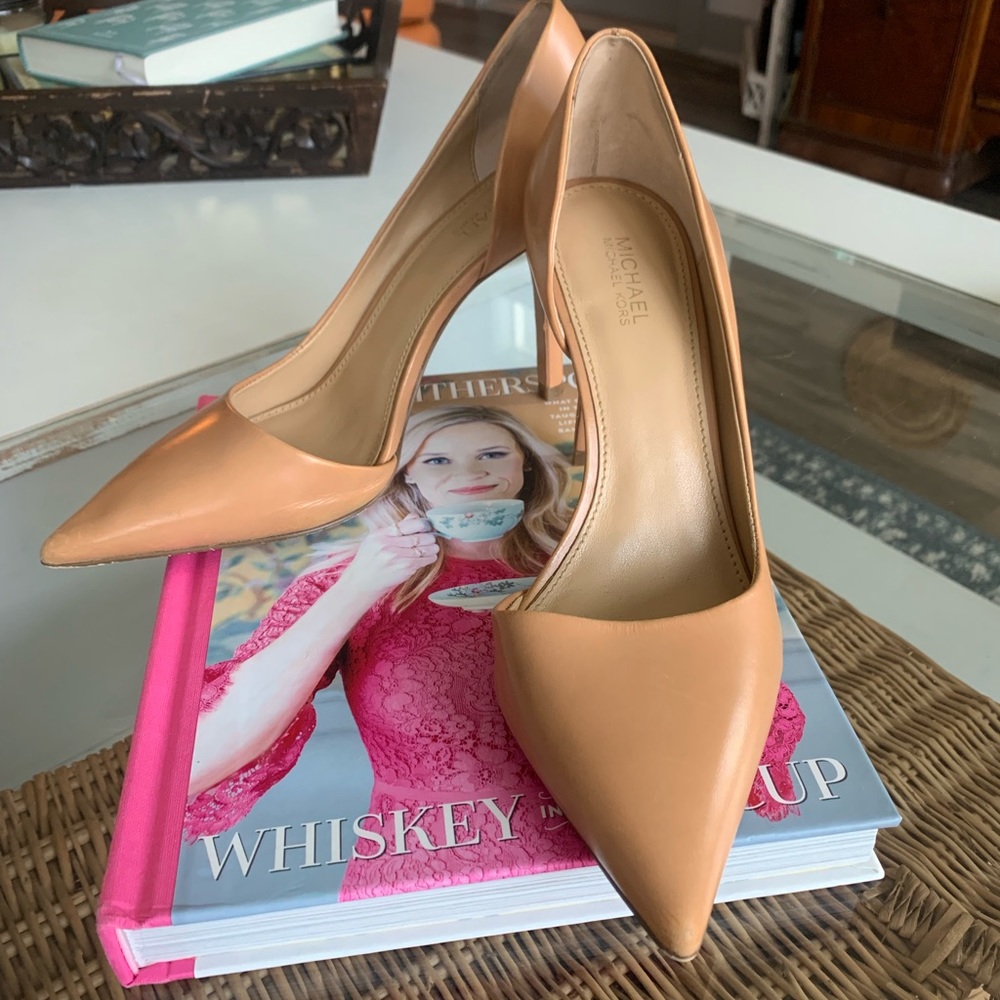Michael Kors Nude Pointy Toe D’orsay Pumps!